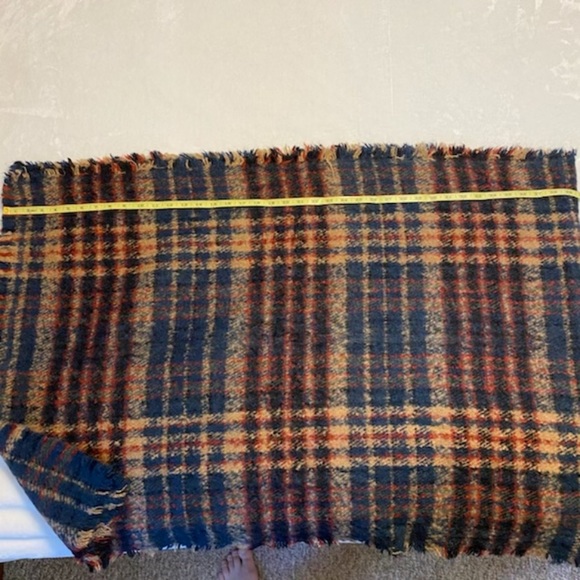 Pretty Plaid Scarf - Picture 2 of 2